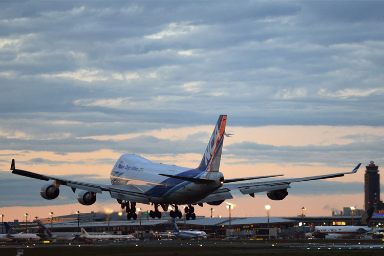 工業除濕機確保機場儀表著陸導航系統精準_除濕機廠家 工業除濕機確保機場儀表著陸導航系統精準_除濕機廠家